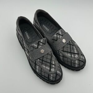 VIVAIA Francesca round-toe platform chunky heel loafers in a gray plaid pattern